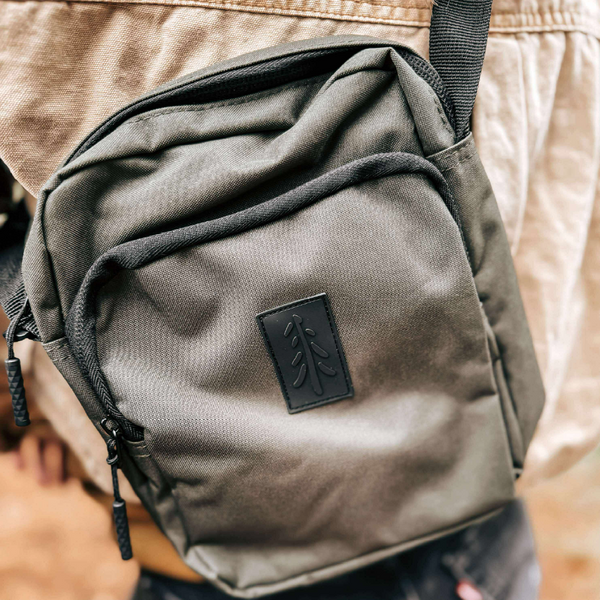 Traveler Crossbody