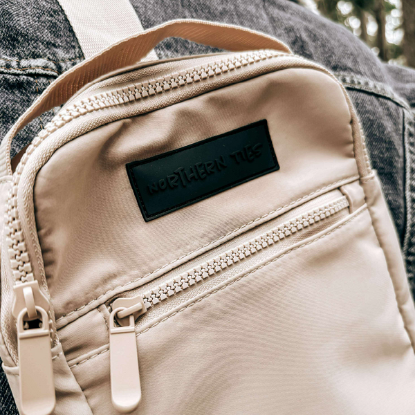 Daypack Matte Crossbody